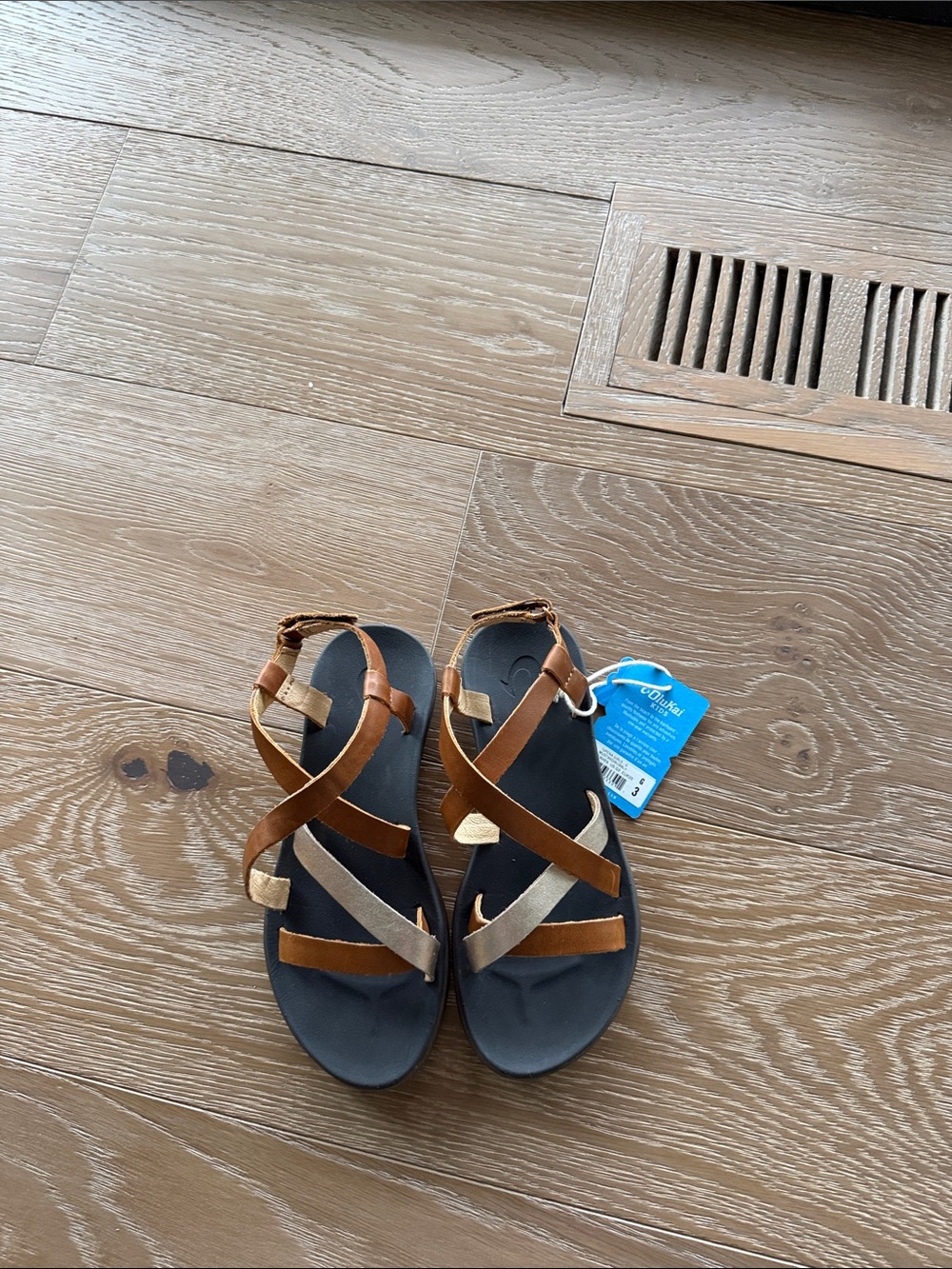 NEW - OluKai Kids Cross-Strap Sandals in Brown and Tan